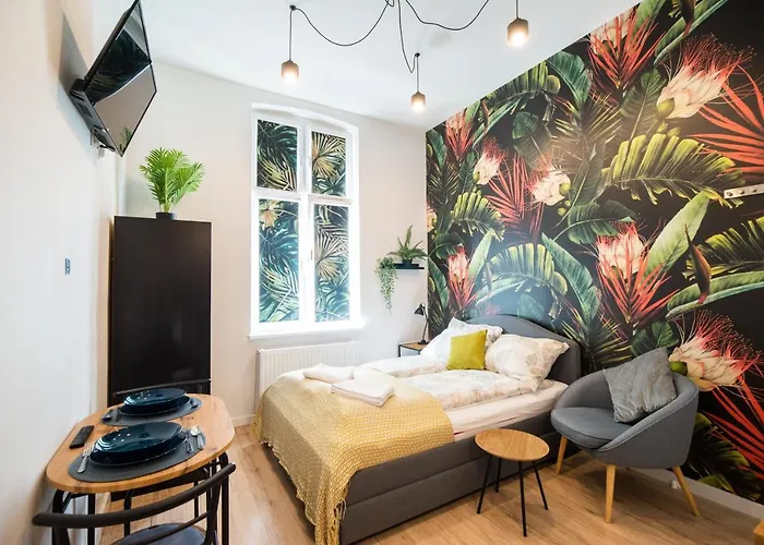 Homely, Little Studio, Location. Mala Kawalerka. *