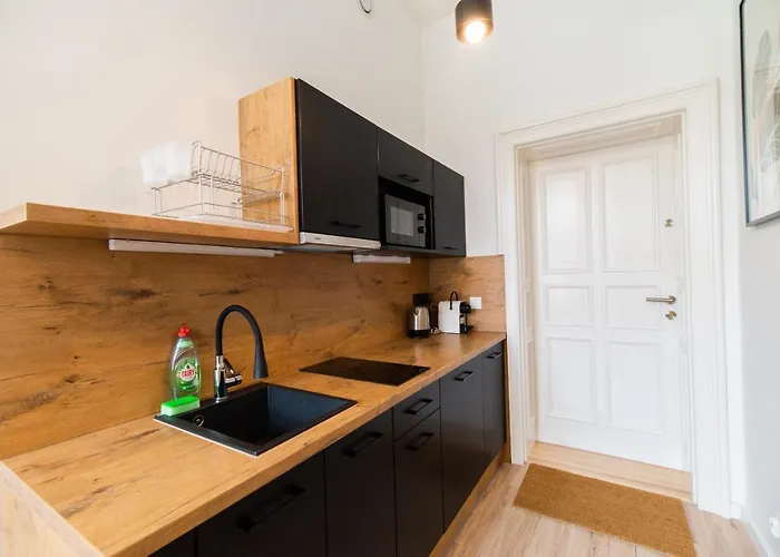 Homely, Little Studio, Location. Mala Kawalerka.